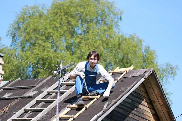 Tomball Roofing Contractor: Ensuring Long-Lasting Roofs