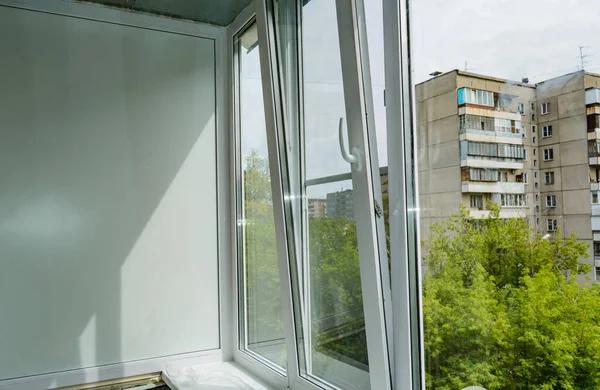 Choosing the Right Windows for Your Vancouver Home